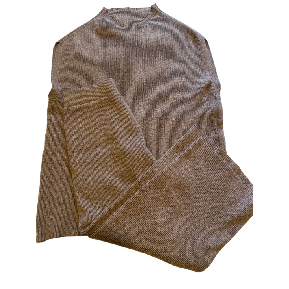 Women's Brown Turtleneck Sweater and Capris Set